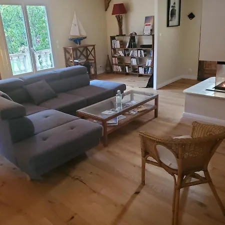Charming House Near Village With 5-minutes Pedestrian Access To Old Town Holiday home Venelles