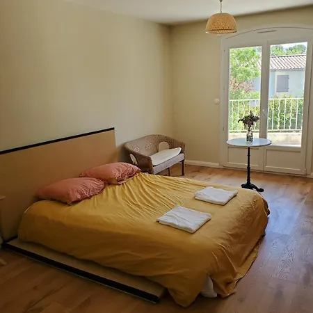 Charming House Near Village With 5-minutes Pedestrian Access To Old Town Venelles